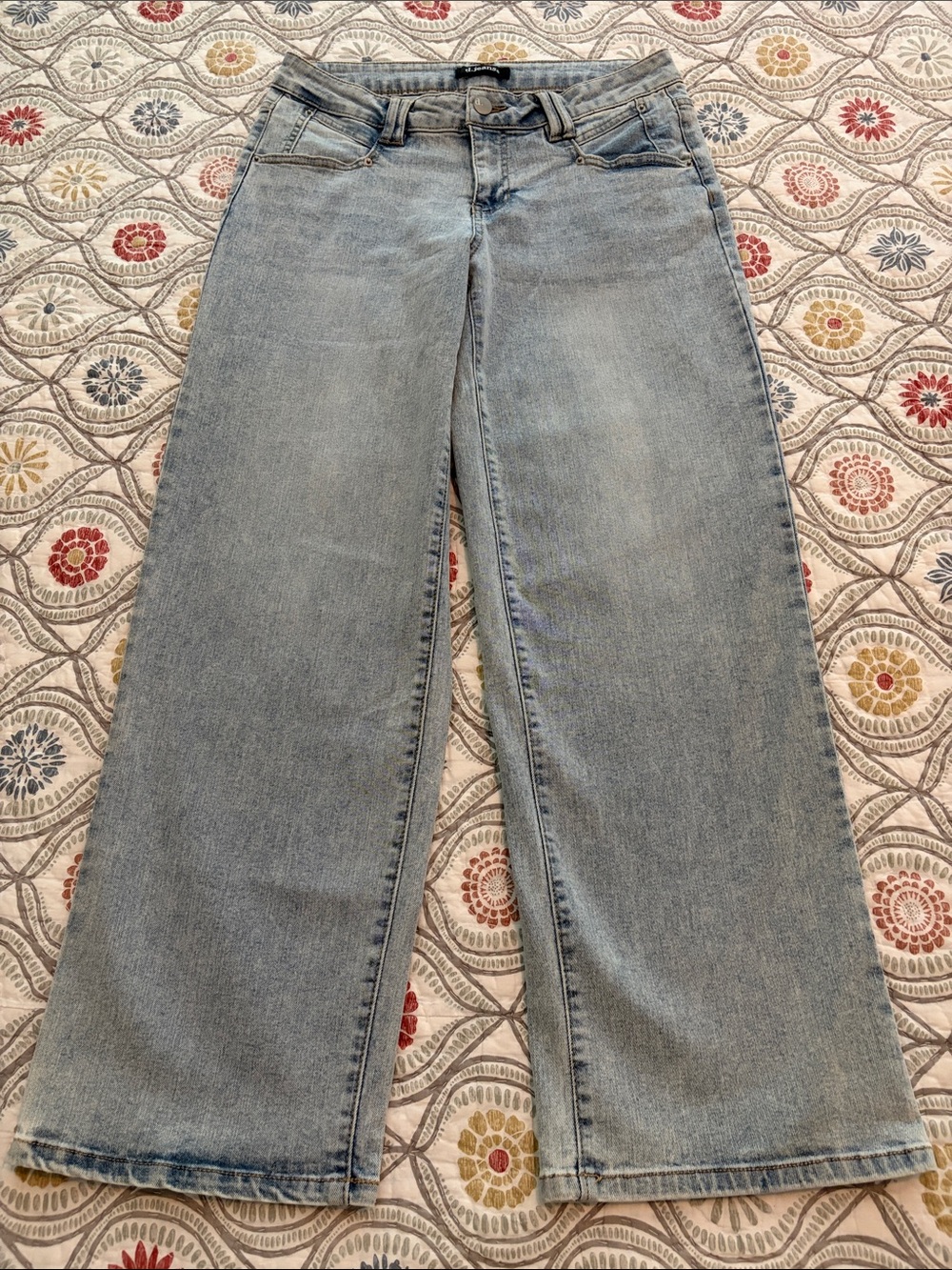 d.jeans straight leg, size 10.